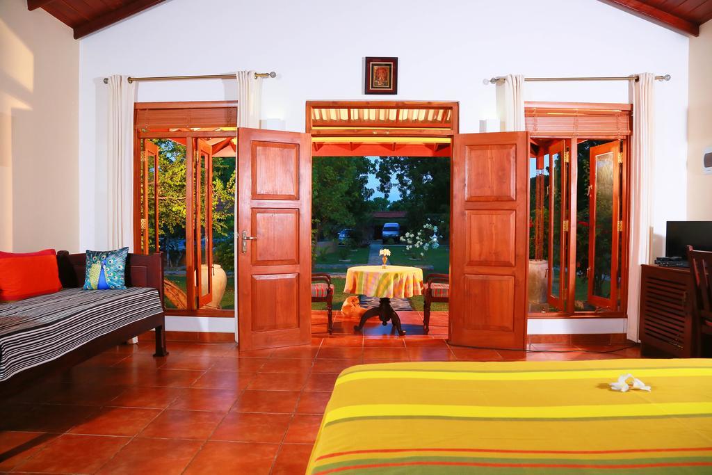 Shangri-Lanka Village Тисамахарама Екстериор снимка