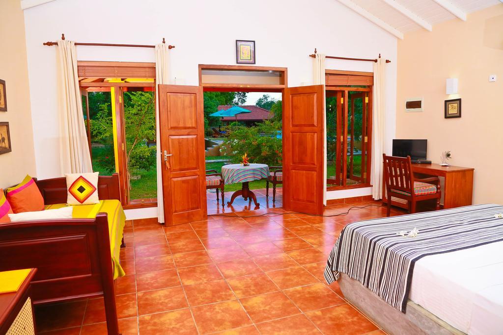 Shangri-Lanka Village Тисамахарама Екстериор снимка
