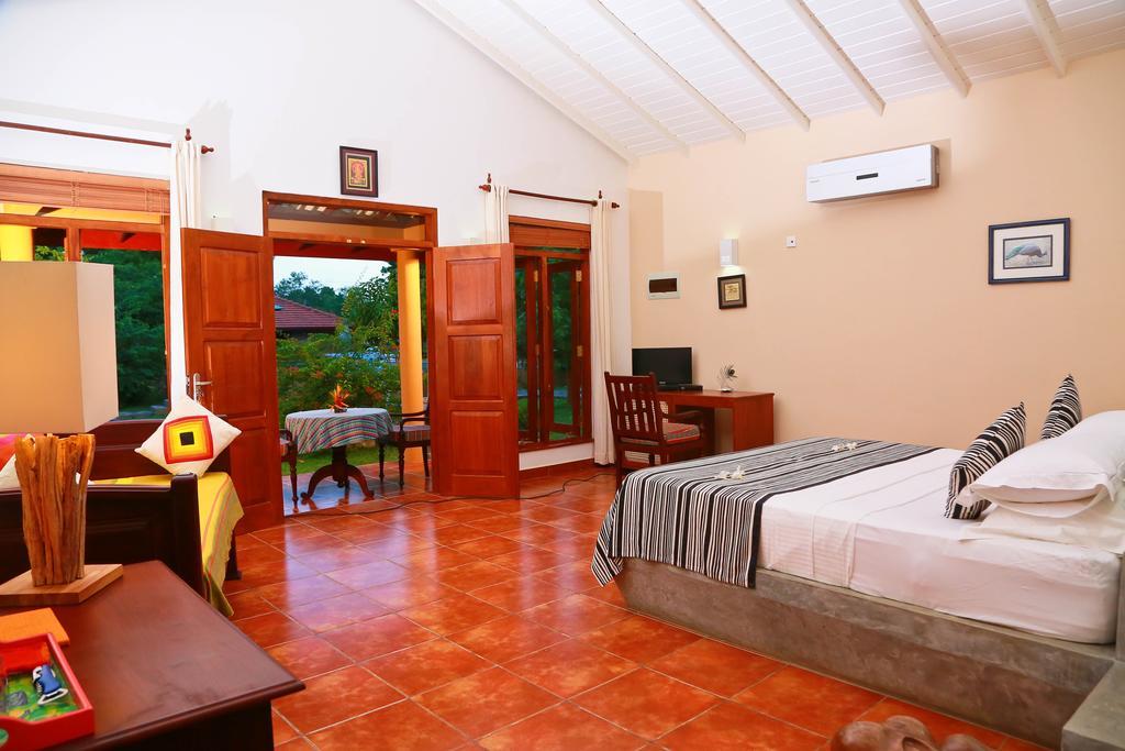 Shangri-Lanka Village Тисамахарама Екстериор снимка